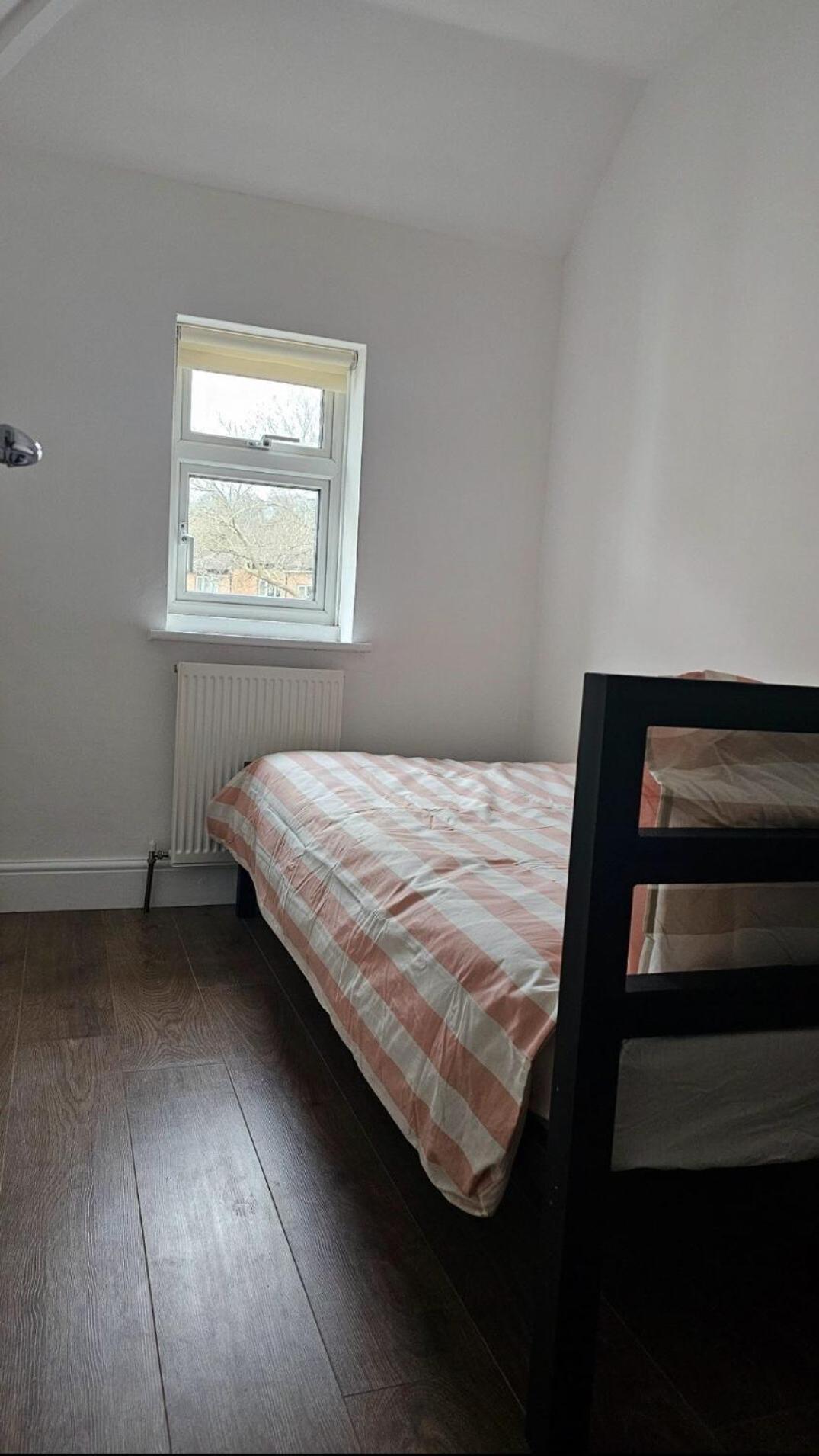 Spacious Modern 3 Bedroom House 4 You, Me And Them *