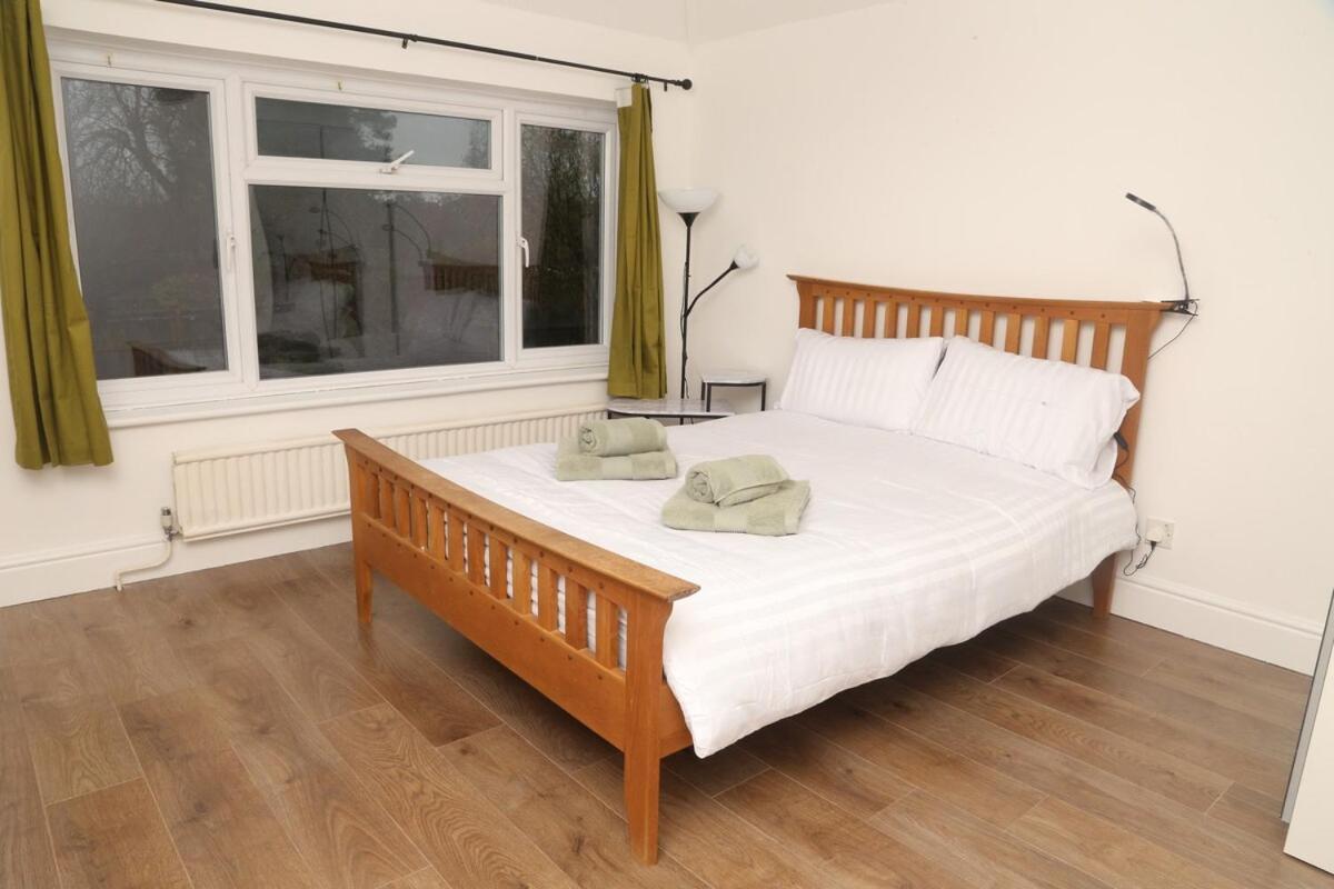 Apartment Spacious Modern 3 Bedroom House 4 You, Me And Them Oxford