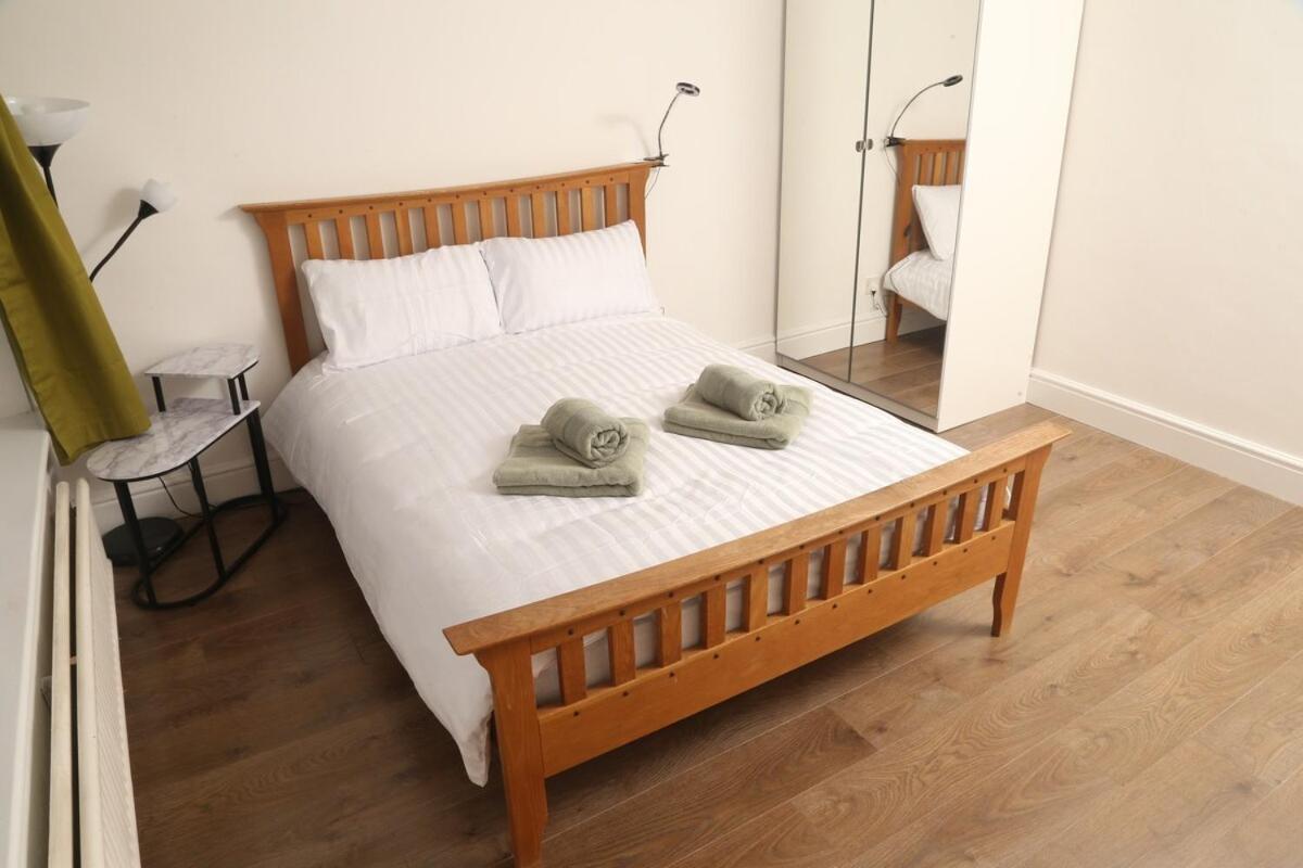 Apartment Spacious Modern 3 Bedroom House 4 You, Me And Them Oxford